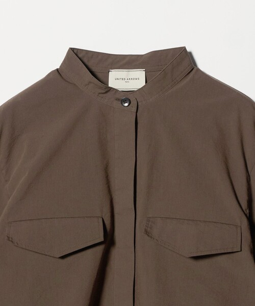 UNITED ARROWS(ユナイテッドアローズ)の「NALYA バンドカラー シャツ(シャツ/ブラウス・レディース・その他1/オフホワイト/ダークブラウン・FREE)」の20枚目の写真