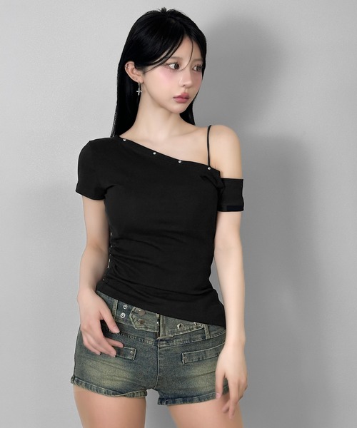 FOLLOWIN(フォロウィン)の「3color/アシメネックスタッズトップス(Tシャツ/カットソー・レディース・ホワイト/ブラック/グレー・FREE)」の12枚目の写真