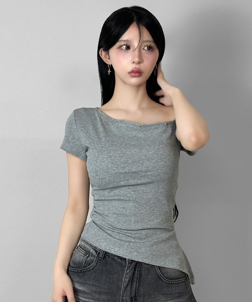 FOLLOWIN(フォロウィン)の「3color/アシメネックスタッズトップス(Tシャツ/カットソー・レディース・ホワイト/ブラック/グレー・FREE)」の22枚目の写真