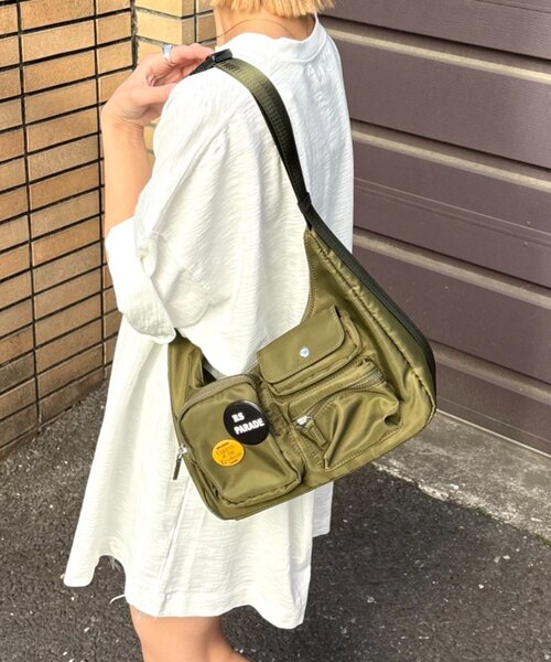 CIAOPANIC TYPY（チャオパニックティピー）の「【UNISEX】メニーポケットショルダーBAG（ショルダーバッグ・レディース・ブラック/カーキ・ONE SIZE）」の2枚目の写真