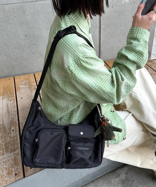 CIAOPANIC TYPY（チャオパニックティピー）の「【UNISEX】メニーポケットショルダーBAG（ショルダーバッグ・レディース・ブラック/カーキ・ONE SIZE）」の14枚目の写真
