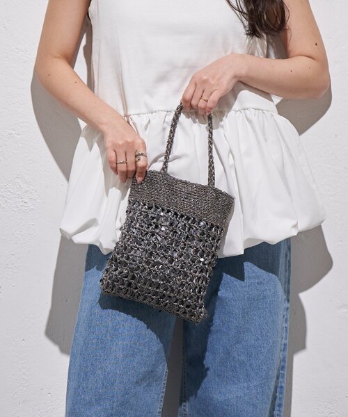 CIAOPANIC TYPY(チャオパニックティピー)の「:【2WAYで使用可能!】チェーン付き手編みスパンコールBAG(ショルダーバッグ・レディース・シルバー/ゴールド/ダークグレー・ONE SIZE)」の4枚目の写真
