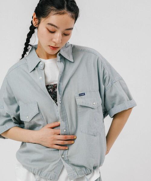 Wrangler(ラングラー)の「『別注』Wrangler×EKAL ライトデニムワークシャツ(シャツ/ブラウス・レディース・ライトブルー/インディゴブルー・FREE)」の3枚目の写真