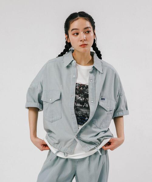 Wrangler(ラングラー)の「『別注』Wrangler×EKAL ライトデニムワークシャツ(シャツ/ブラウス・レディース・ライトブルー/インディゴブルー・FREE)」の7枚目の写真