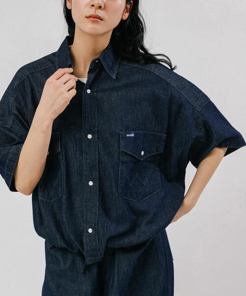 Wrangler(ラングラー)の「『別注』Wrangler×EKAL ライトデニムワークシャツ(シャツ/ブラウス・レディース・ライトブルー/インディゴブルー・FREE)」の14枚目の写真