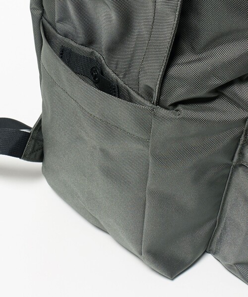UNITED ARROWS(ユナイテッドアローズ)の「【別注】<LC by LOWERCASE>DAYPACK LC02/バックパック(バックパック/リュック・メンズ・ダークグレー・FREE)」の10枚目の写真