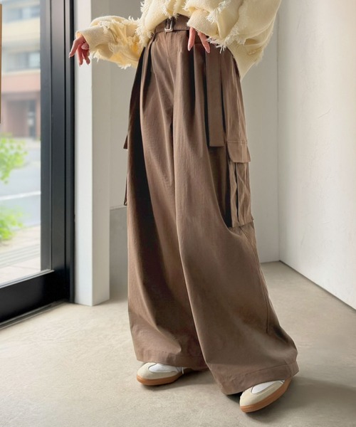 classicalelf(クラシカルエルフ)の「一着で、ラフなのにキレイを叶える◎2タックロングベルト付きカーゴパンツ(カーゴパンツ・レディース・ブラック/チャコール/ブラウン・LARGE/X-LARGE/SMALL/MEDIUM)」の19枚目の写真