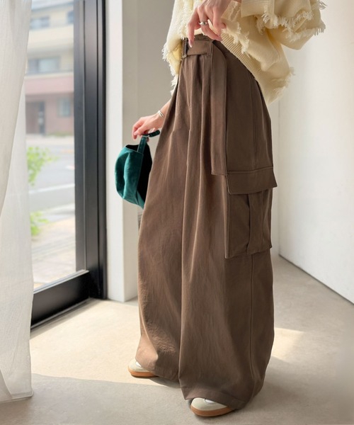classicalelf(クラシカルエルフ)の「一着で、ラフなのにキレイを叶える◎2タックロングベルト付きカーゴパンツ(カーゴパンツ・レディース・ブラック/チャコール/ブラウン・LARGE/X-LARGE/SMALL/MEDIUM)」の20枚目の写真