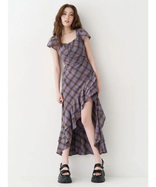 EVRIS(エヴリス)の「イレヘムフリルバックオープンロングワンピース(ワンピース・レディース・その他1/ブルー/ブラック・FREE)」の3枚目の写真