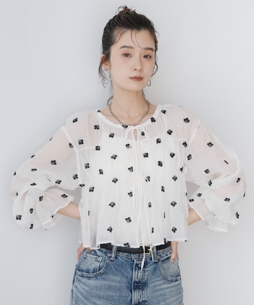 セール】花柄刺繍シャーリングリボンシアーブラウス（シャツ/ブラウス