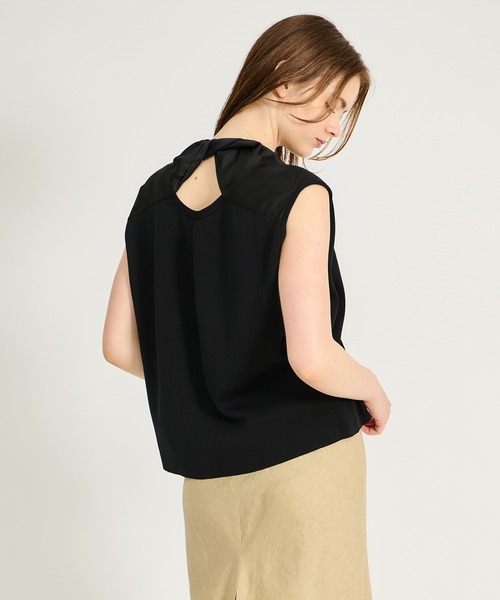 ESTNATION(エストネーション)の「ESTNATION / バックショルダーツイストニットTシャツ(Tシャツ/カットソー・レディース・レッド/ブラック/オフホワイト・FREE)」の1枚目の写真