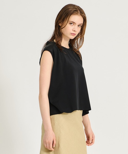 ESTNATION(エストネーション)の「ESTNATION / バックショルダーツイストニットTシャツ(Tシャツ/カットソー・レディース・レッド/ブラック/オフホワイト・FREE)」の5枚目の写真