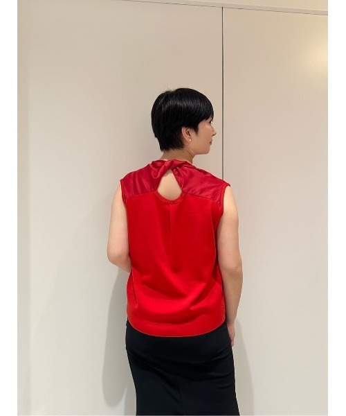 ESTNATION(エストネーション)の「ESTNATION / バックショルダーツイストニットTシャツ(Tシャツ/カットソー・レディース・レッド/ブラック/オフホワイト・FREE)」の19枚目の写真
