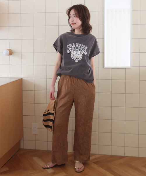 Champion(チャンピオン)の「Champion/チャンピオン SLOBE別注 フレンチスリーブロゴTシャツ(Tシャツ/カットソー・レディース・チャコールグレー/ブラウン/ネイビー・FREE)」の5枚目の写真