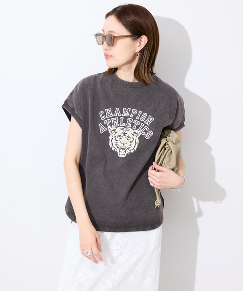 Champion(チャンピオン)の「Champion/チャンピオン SLOBE別注 フレンチスリーブロゴTシャツ(Tシャツ/カットソー・レディース・チャコールグレー/ブラウン/ネイビー・FREE)」の19枚目の写真