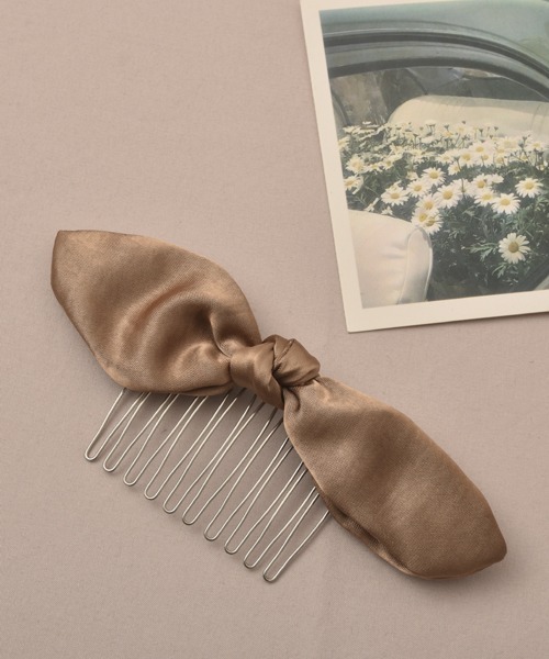 Mayree(メイリー)の「【float】リボン ヘアコーム【6色展開】(その他ヘアアクセサリー・レディース・ブルー/ホワイト/ブラック/ブラウン/ピンク/グリーン・FREE)」の7枚目の写真