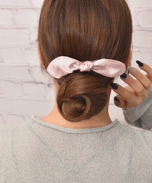 Mayree(メイリー)の「【float】リボン ヘアコーム【6色展開】(その他ヘアアクセサリー・レディース・ブルー/ホワイト/ブラック/ブラウン/ピンク/グリーン・FREE)」の12枚目の写真