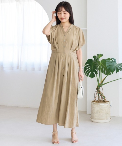 LAVEANGE(ラビアンジェ)の「ウエストタックスキッパーワンピース(ワンピース・レディース・ベージュ/ブラック・3L/4L/5L/M/LL)」の2枚目の写真