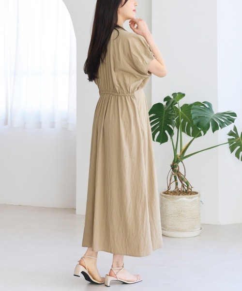 LAVEANGE(ラビアンジェ)の「ウエストタックスキッパーワンピース(ワンピース・レディース・ベージュ/ブラック・3L/4L/5L/M/LL)」の13枚目の写真