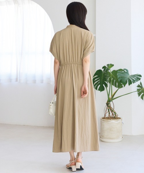 LAVEANGE(ラビアンジェ)の「ウエストタックスキッパーワンピース(ワンピース・レディース・ベージュ/ブラック・3L/4L/5L/M/LL)」の15枚目の写真