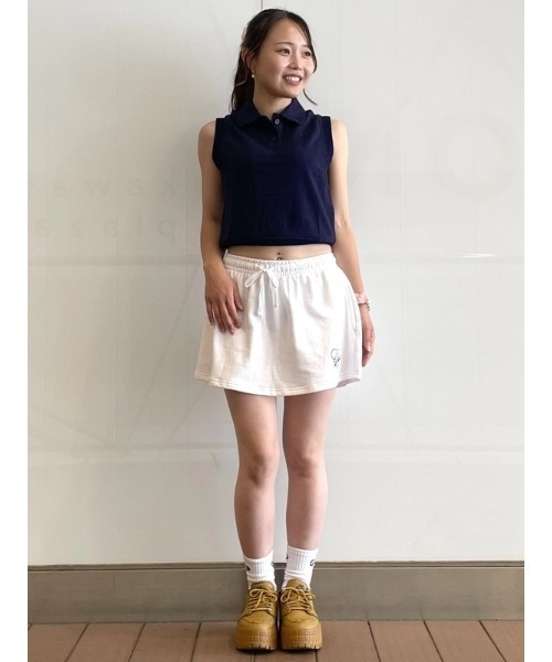GAP（ギャップ）の「ヴィンテージソフト フレンチテリー ポロ クロップド タンクトップ（ポロシャツ・レディース・ホワイト/ネイビー・XS/S/M/L/XL/XXS）」の6枚目の写真