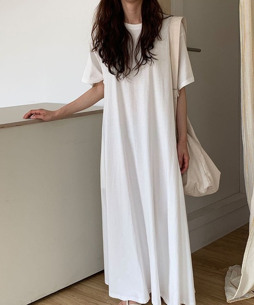Doula Doula（ドゥーラドゥーラ）の「ボリュームロング丈Tシャツワンピース（ワンピース・レディース・モカ/ブルー/ブラック/ホワイト・FREE）」の7枚目の写真