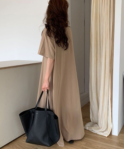 Doula Doula（ドゥーラドゥーラ）の「ボリュームロング丈Tシャツワンピース（ワンピース・レディース・モカ/ブルー/ブラック/ホワイト・FREE）」の9枚目の写真