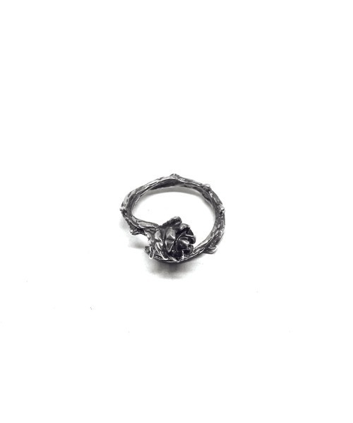 gunda(ガンダ)の「gunda/ガンダ/ROSE RING/Pair(リング・メンズ・シルバー・FREE)」の2枚目の写真