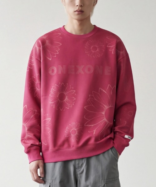 ONEXONE(ワンフォーワン)の「【ONEXONE/ワンフォーワン】DAISY LAND CREWNECK(スウェット・メンズ・レッド・MEDIUM)」の1枚目の写真