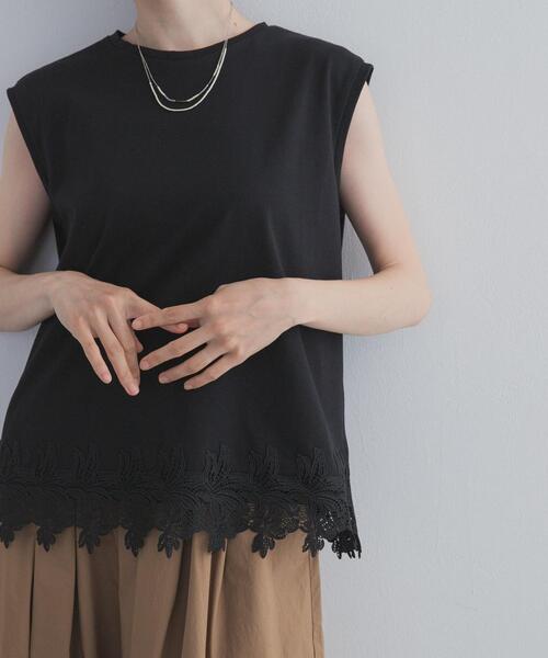 URBAN RESEARCH DOORS(アーバンリサーチドアーズ)の「裾レースノースリーブプルオーバー(Tシャツ/カットソー・レディース・オフホワイト/ブラック・FREE)」の1枚目の写真