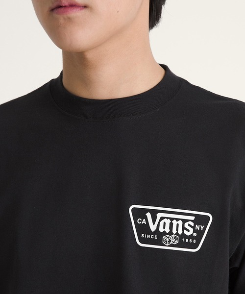 VANS(バンズ)の「ニューパッチ Tシャツ / Knu Patch SS Tee Black VN000WU8BLK1(Tシャツ/カットソー・メンズ・ブラック・LARGE/MEDIUM/X-LARGE/XX-LARGE/SMALL)」の4枚目の写真