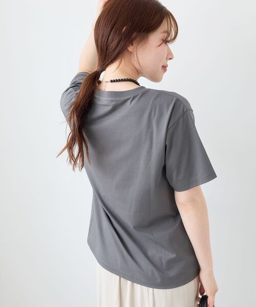 le.coeur blanc(ルクールブラン)の「QUOTIDIEN TEE(Tシャツ/カットソー・レディース・チャコールグレー/オフホワイト・38)」の16枚目の写真