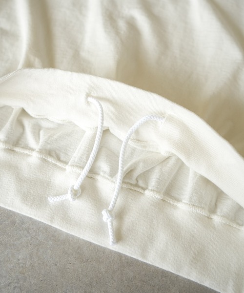 SOLAMONAT（ソラモナ）の「ハロ加工　裾紐リブPO【YARN】（Tシャツ/カットソー・レディース・ホワイト×ブラック/ホワイト×レッド/ホワイト×グリーン・FREE）」の13枚目の写真