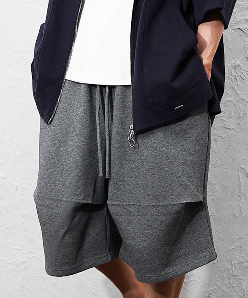 MinoriTY(マイノリティ)の「【MinoriTY】ヘビーポンチ3Dタックコクーンハーフパンツ モード 膝下丈 ワイドメンズ 夏服 ユニセックス(その他パンツ・メンズ・ブラック/グレー・M/L)」の7枚目の写真