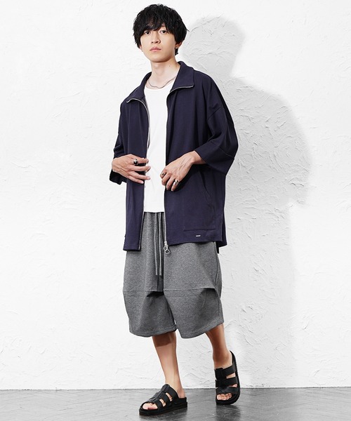 MinoriTY(マイノリティ)の「【MinoriTY】ヘビーポンチ3Dタックコクーンハーフパンツ モード 膝下丈 ワイドメンズ 夏服 ユニセックス(その他パンツ・メンズ・ブラック/グレー・M/L)」の6枚目の写真