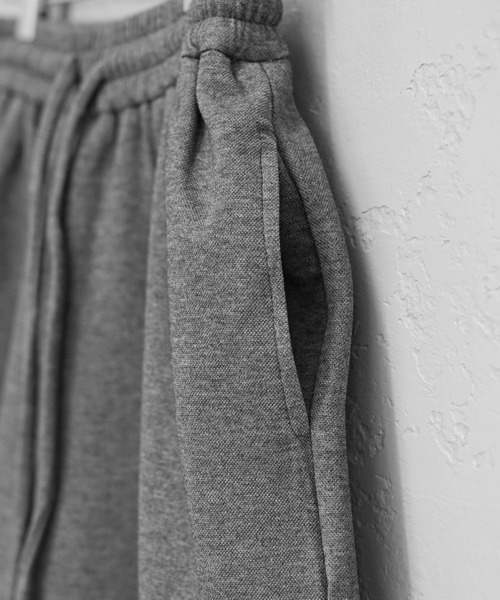 MinoriTY(マイノリティ)の「【MinoriTY】ヘビーポンチ3Dタックコクーンハーフパンツ モード 膝下丈 ワイドメンズ 夏服 ユニセックス(その他パンツ・メンズ・ブラック/グレー・M/L)」の16枚目の写真