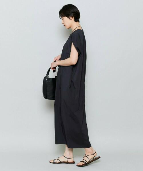 MOGA(モガ)の「2WAYタフタコクーンワンピース(ワンピース・レディース・スミクロ/ネイビー・2)」の17枚目の写真
