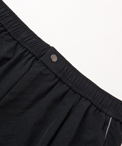 MODE COMMUTER(モードコミューター)の「Dry-Touch Diamond-Stitched Wide Pants(その他パンツ・メンズ・ブラック・SMALL/MEDIUM/LARGE)」の2枚目の写真