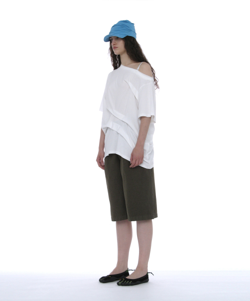 PARTIMENTO WOMEN(パルティメントウィメン)の「ドレープピンタックアシンメトリートップ_ホワイト(Tシャツ/カットソー・レディース・その他・SMALL/MEDIUM)」の3枚目の写真
