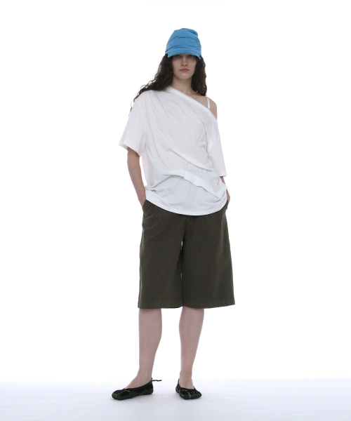 PARTIMENTO WOMEN(パルティメントウィメン)の「ドレープピンタックアシンメトリートップ_ホワイト(Tシャツ/カットソー・レディース・その他・SMALL/MEDIUM)」の5枚目の写真