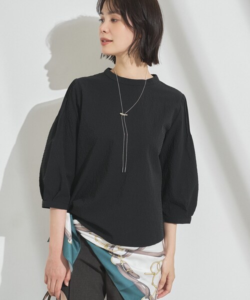INDIVI(インディヴィ)の「【初秋にピッタリ!/洗える】凹凸素材ミニスタンドトップス(Tシャツ/カットソー・レディース・ブルー系その他/ブラック/ホワイト系2/ブラック系・05/38/34/19/15 /13)」の1枚目の写真
