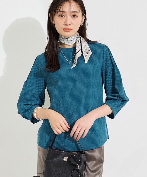INDIVI(インディヴィ)の「【初秋にピッタリ!/洗える】凹凸素材ミニスタンドトップス(Tシャツ/カットソー・レディース・ブルー系その他/ブラック/ホワイト系2/ブラック系・05/38/34/19/15 /13)」の10枚目の写真