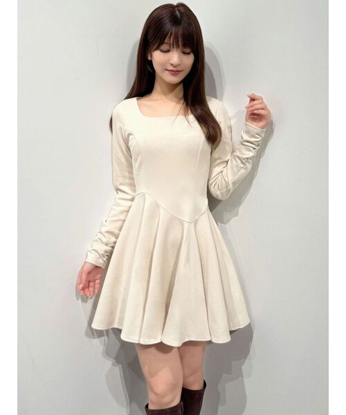 MERCURYDUO（マーキュリーデュオ）の「ポンチアシメフレアミニワンピース（ワンピース・レディース・アイボリー/レッド/ブラック・FREE）」の4枚目の写真
