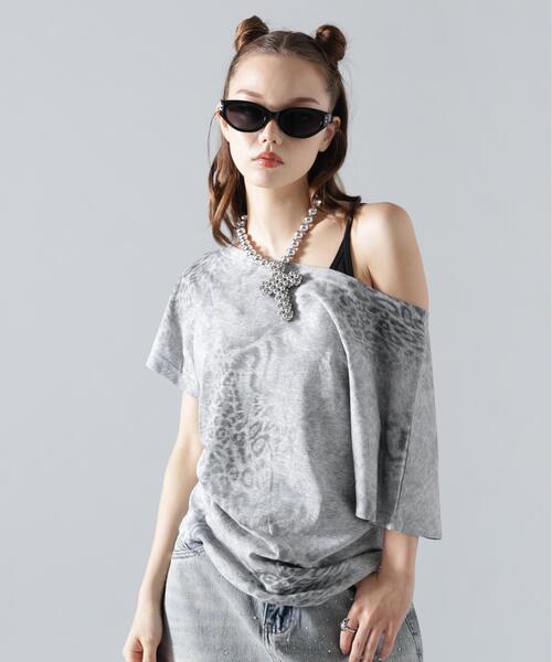 L.H.P(エルエイチピー)の「MMAVYTH/メヴィス/LEOPARD OFF-SHOULDER TOPS(Tシャツ/カットソー・レディース・アイボリー/ブラック・F)」の2枚目の写真