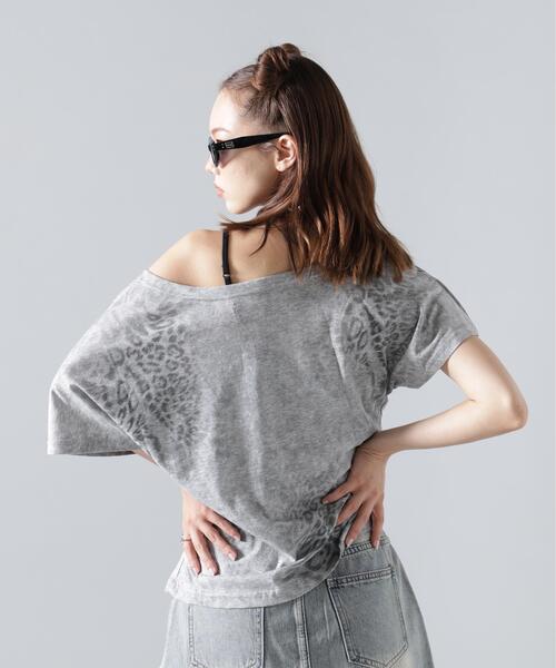 L.H.P(エルエイチピー)の「MMAVYTH/メヴィス/LEOPARD OFF-SHOULDER TOPS(Tシャツ/カットソー・レディース・アイボリー/ブラック・F)」の18枚目の写真