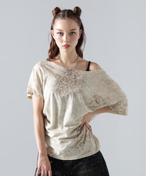 L.H.P(エルエイチピー)の「MMAVYTH/メヴィス/LEOPARD OFF-SHOULDER TOPS(Tシャツ/カットソー・レディース・アイボリー/ブラック・F)」の5枚目の写真