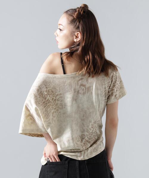 L.H.P(エルエイチピー)の「MMAVYTH/メヴィス/LEOPARD OFF-SHOULDER TOPS(Tシャツ/カットソー・レディース・アイボリー/ブラック・F)」の10枚目の写真