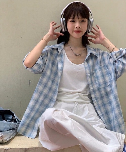 Ritzy(リッツィー)の「オンブレチェック柄 オーバーサイズ 長袖シャツ(シャツ/ブラウス・レディース・ブルー・FREE)」の1枚目の写真