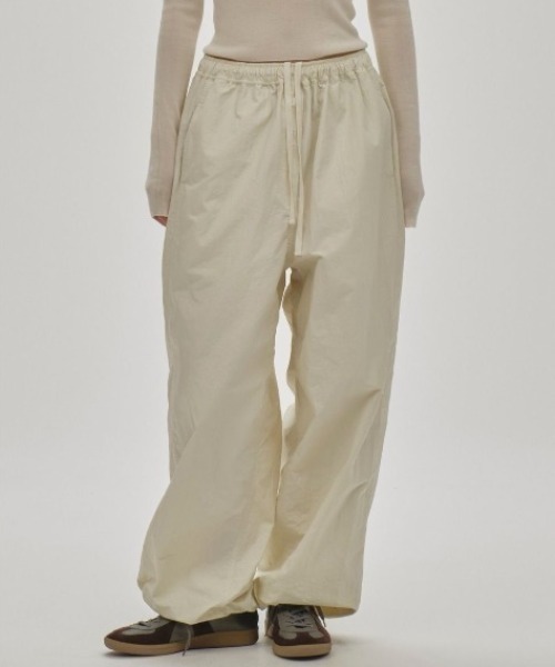 TODAYFUL(トゥデイフル)の「【TODAYFUL/トゥデイフル】Nylon Drawstring Pants/ナイロンドローストリングパンツ(カーゴパンツ・レディース・ダークインディゴブルー/キナリ・36/38)」の3枚目の写真