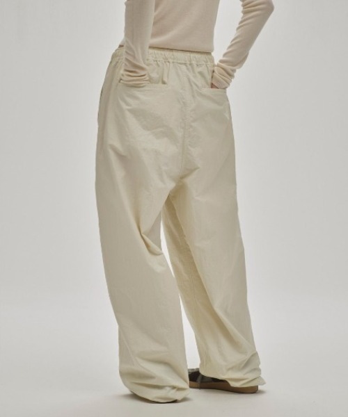 TODAYFUL(トゥデイフル)の「【TODAYFUL/トゥデイフル】Nylon Drawstring Pants/ナイロンドローストリングパンツ(カーゴパンツ・レディース・ダークインディゴブルー/キナリ・36/38)」の5枚目の写真